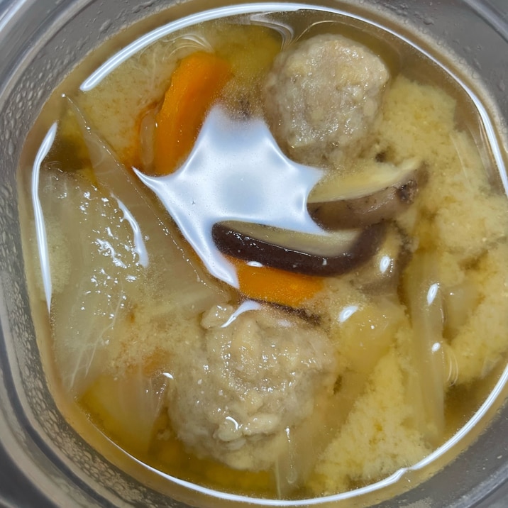 肉団子入り豚汁